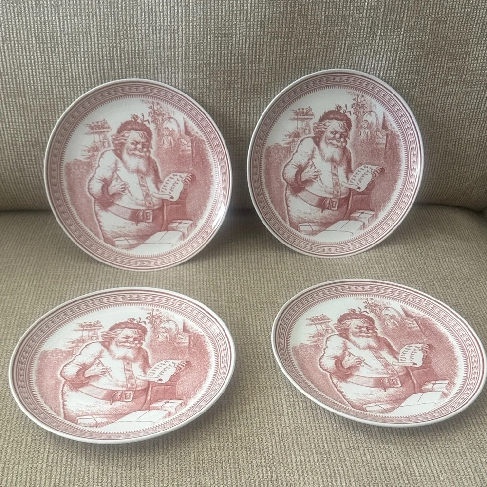 Euc set of 4 Williams Sonoma Spode Saint Nick/Santa Claus Dessert Plates